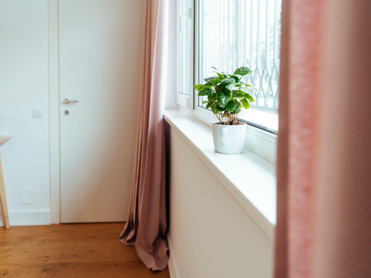 בוקרשט Boutique Luxury Flats - La Maison Du Petit Paris מראה חיצוני תמונה