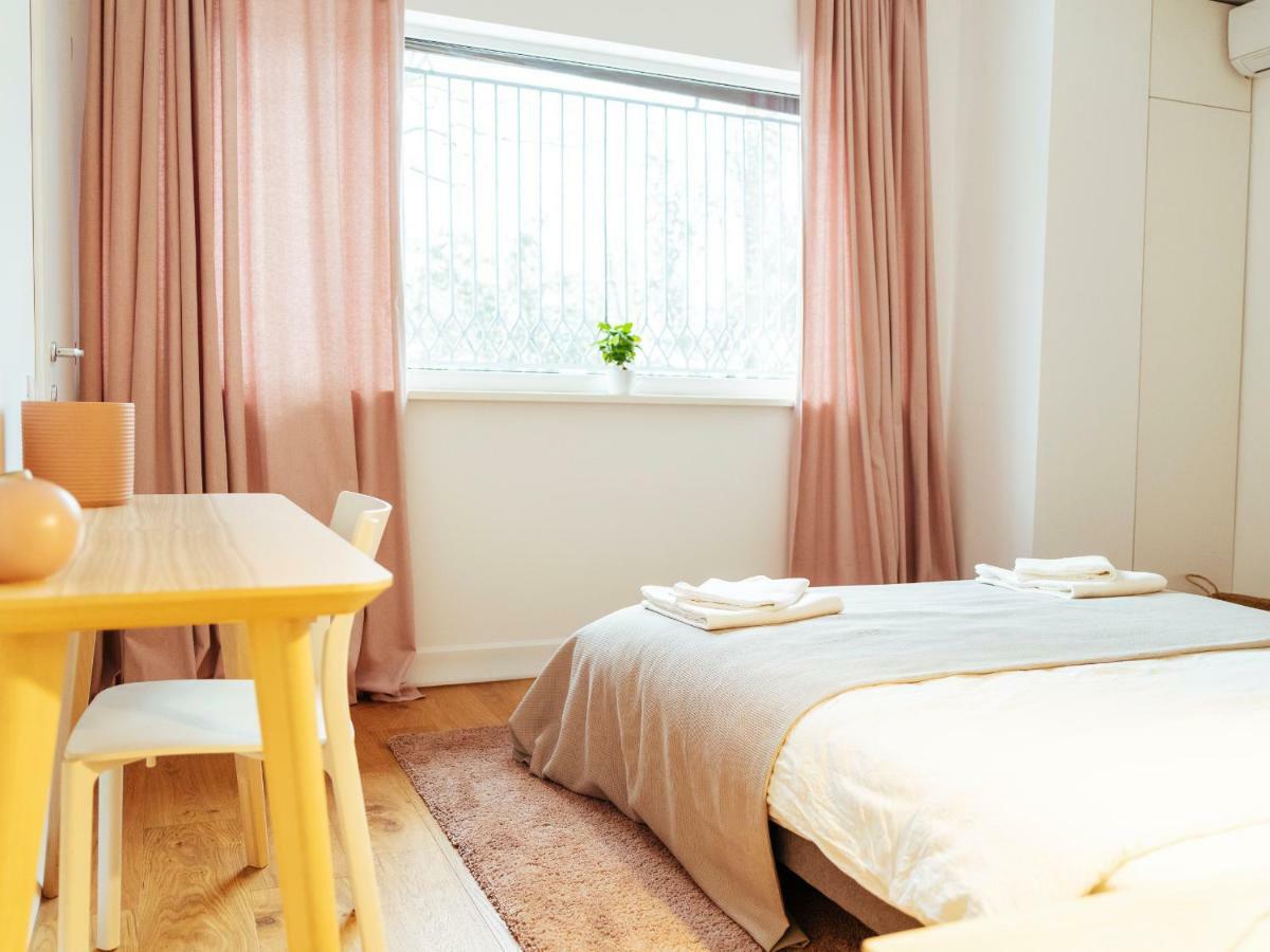 בוקרשט Boutique Luxury Flats - La Maison Du Petit Paris מראה חיצוני תמונה